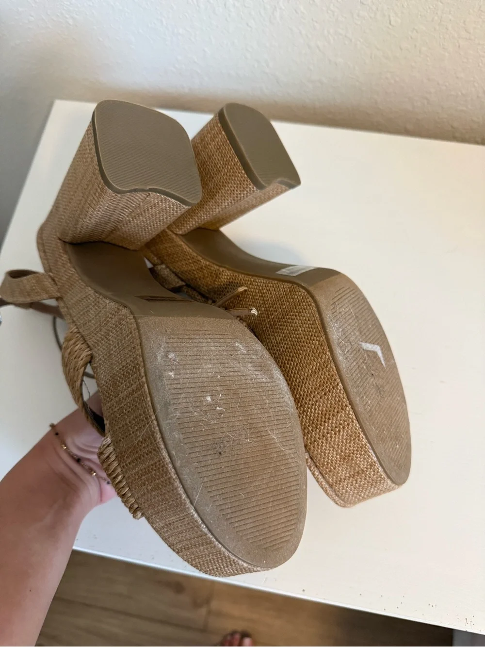 DV DOLCE VITA platform woven heels
